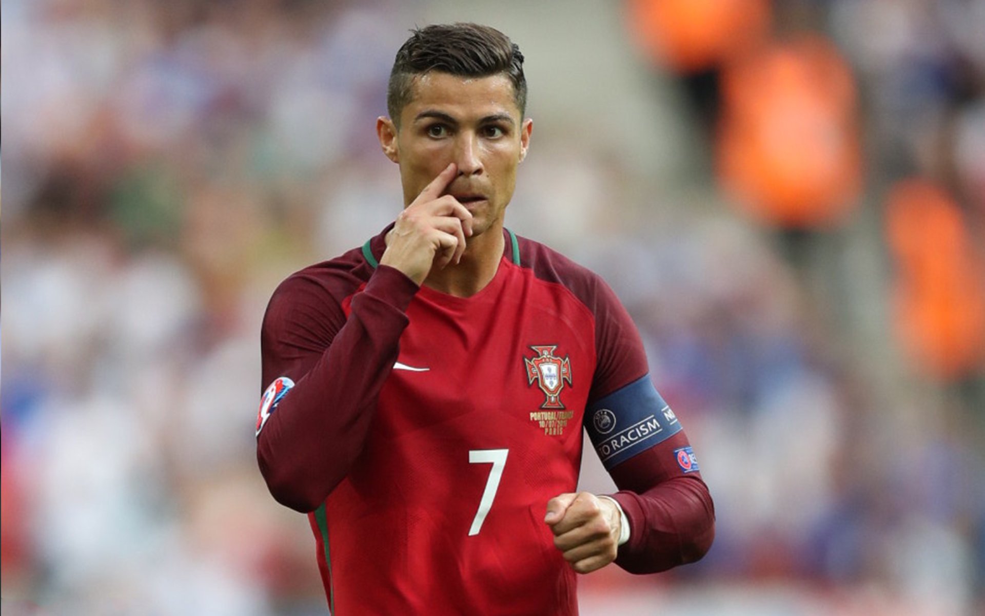 女足比赛中，中国队员徐某力挽狂澜，徐媛女足队长